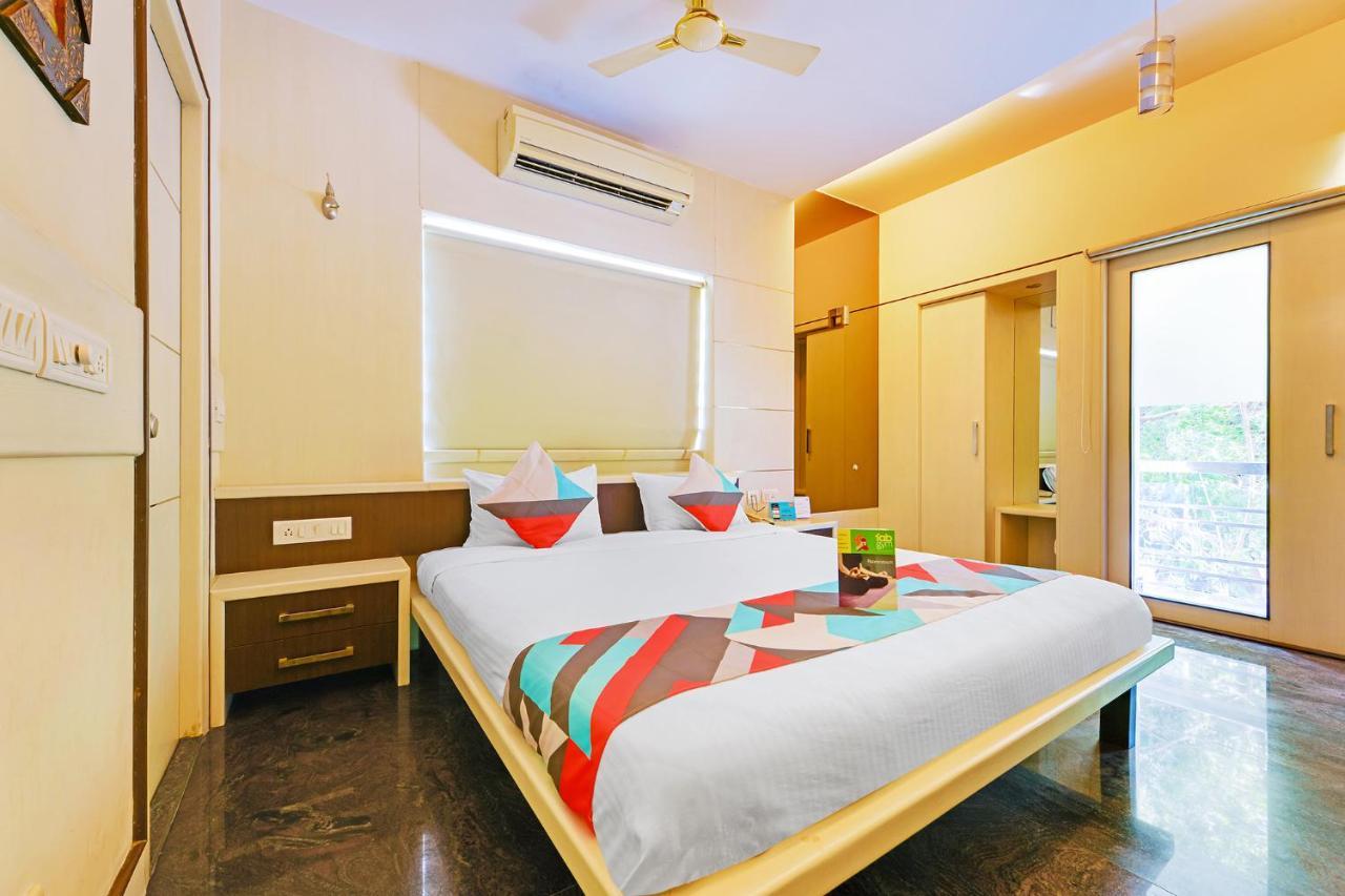 Fabexpress B Zone - Nr Us Consulate Hotel Madras Buitenkant foto
